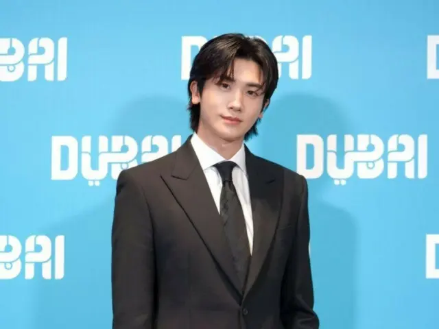 Park Hyung Sik tampak mempesona dalam balutan setelan keren... Cuplikan di balik layar dari jamuan makan malam Otoritas Pariwisata Dubai dirilis