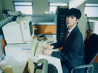 JIN "BTS" merilis foto konsep kedua dari album solonya "Happy" sebagai pekerja kantoran! (dengan video)