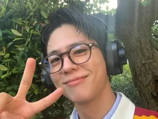 Park BoGum mencuri perhatian dengan kelucuan dan pesona intelektualnya... "Siang hari semakin pendek."