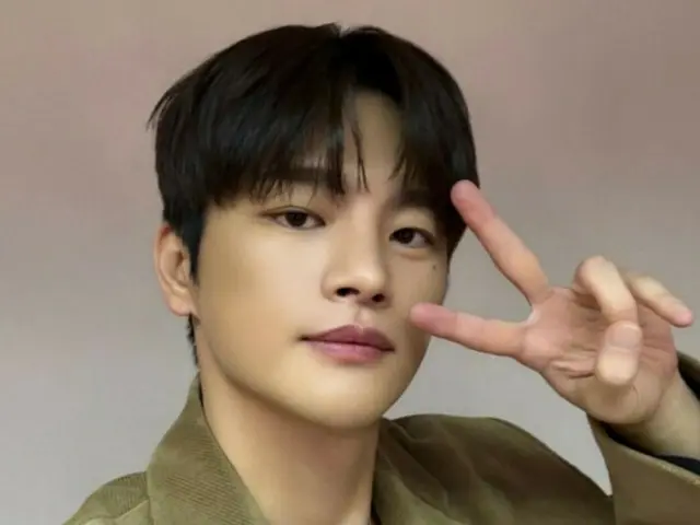 Seo In Guk memulai Tur Fan Con Jepang...Dimulai di Nagoya pada tanggal 4, akan diadakan di Kobe dan Yokohama.