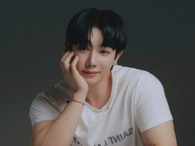 WONHO (WONHO) melakukan comeback pada tanggal 22 dengan single bahasa Inggris “What Wood You Do” untuk pertama kalinya dalam waktu sekitar dua tahun setelah keluar dari militer!