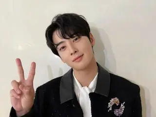 "ASTRO" Cha Eun Woo, senyum hangat dan pose imut... visual pangeran