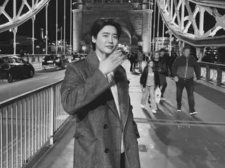 Aktor Lee Jung-seok merilis kenangan tahun ini dari London ke Jepang... “Waktu berlalu terlalu cepat”