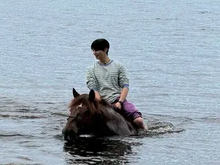 “ASTRO” Cha Eun Woo merilis potongan di balik layar dari “Rental Life in Finland”… “Prince Riding a Black Horse”