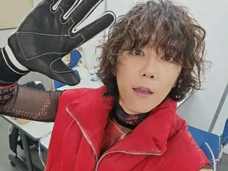 Hongki "FTISLAND", visual menarik dengan rambut bergelombang... Salam setelah hari pertama "FNC KINGDOM"