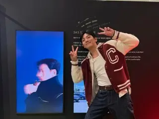 Ji Chang Wook memamerkan pesonanya yang menyenangkan dan imut...menikmati ruang pameran (video disertakan)