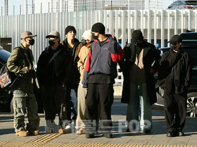 [Foto Bandara] "SEVENTEEN" menuju Bangkok!