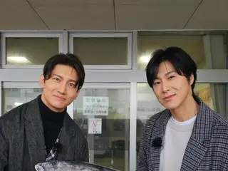 "TVXQ" Changmin & Yunho (U-KNOW) mengungkapkan kenangan Kanazawa dengan ikan besar