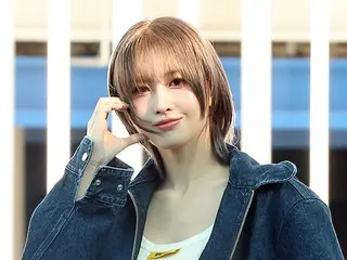 [Foto Bandara] Fesyen bandara Momo TWICE hari ini adalah denim on denim!