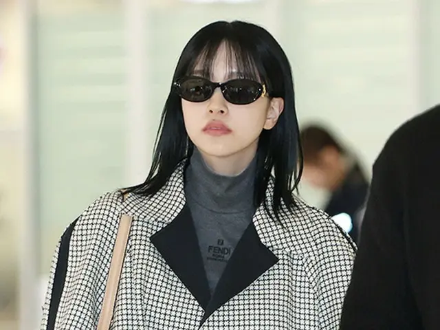 [Foto Bandara] Mina dan Momo TWICE kembali ke Korea setelah menyelesaikan jadwal luar negeri mereka