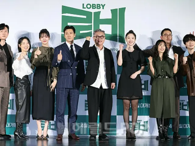 [Foto] Ha Jung Woo, Siwon SUPER JUNIOR, Cha Juyeon dan pemeran utama cantik lainnya dari film "Lobby" menghadiri rapat laporan produksi