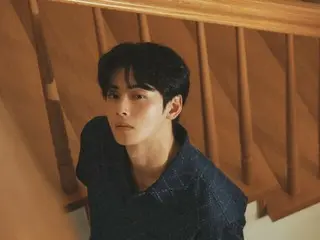 "ASTRO" Cha Eun Woo, ketika dia tiba-tiba mendongak, matanya bergetar...