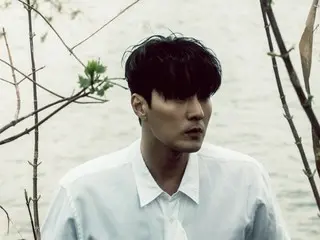 Aktor So Ji Sub merilis pemotretan dan wawancara... "Serial Netflix baru "The Square" adalah film aksi noir yang mendalam"