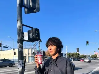 Jung Yong Hwa CNBLUE menikmati Los Angeles...sangat lucu dan keren!