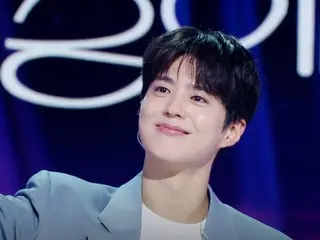 Park BoGum, senyumnya cerah dan cemerlang... Nggak sabar nunggu "THE SEASONS" di hari Jumat