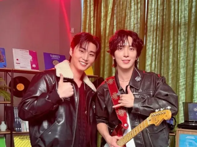 Yonghwa CNBLUE dan Young K DAY6, foto kebersamaan kedua personel band tampan itu... Potongan adegan di balik layar "LP ROOM" dirilis!