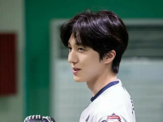"SF9" Cha Ni mengungkapkan visual anak bisbolnya yang menyegarkan... Rekaman di balik layar lemparan pembukaan