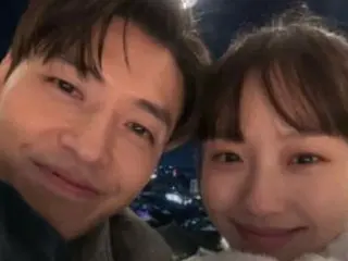 Kang HaNeul x Go MinSi, dua foto dengan wajah mereka yang sangat serasi... Mereka terlihat seperti pasangan sungguhan