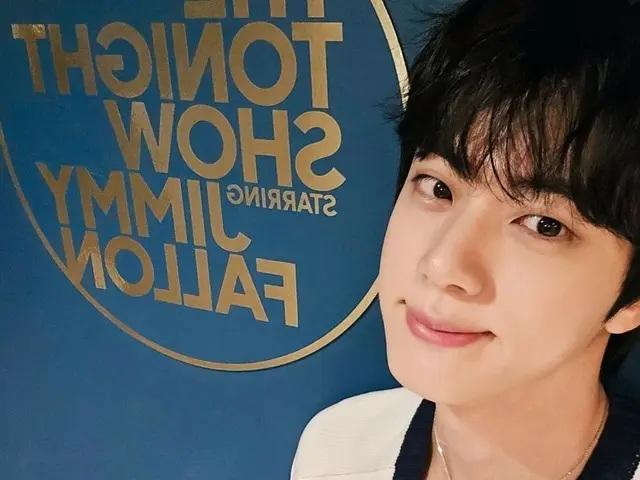 "BTS" JIN, sukses besar dengan visual dan indranya... Rekaman di balik layar penampilannya di "The Jimmy Fallon Show" NBC terungkap