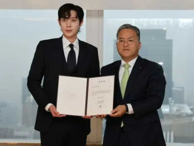 Aktor Kim YoungDae ditunjuk sebagai model promosi Korean Wave Lotte Hotel... Sukses menggelar fan meeting spesial dengan penggemar di Korea dan luar negeri