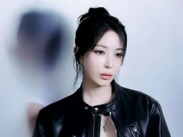 BoA akan merilis singel baru "Young & Free" pada tanggal 30, tanggal debutnya di Jepang... Tur Jepang pertama dalam 6 tahun