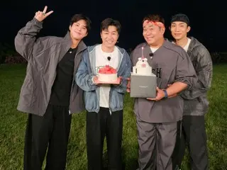 Moon Se-yoon menerima kue ulang tahun dari Park Bo-Gum & Lee San... "Aku juga anak baik"