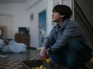 Baekhyun EXO merilis video musik untuk lagu barunya "Lemonade," yang memancarkan fantasi romantis! (Video disertakan)