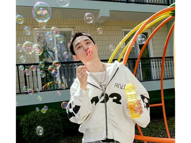 DO EXO (Do Kyungsoo) merilis foto konsep kedua untuk album penuh pertamanya "Bliss"... ledakan kecantikan kekanak-kanakan yang berpikiran terbuka