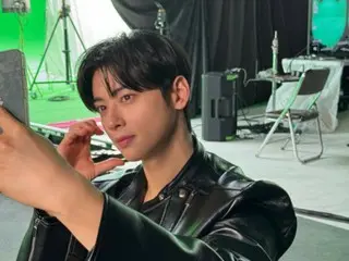 Cha Eun Woo ASTRO, pesona maskulin dalam balutan jaket kulit... Foto-foto di balik layar dirilis