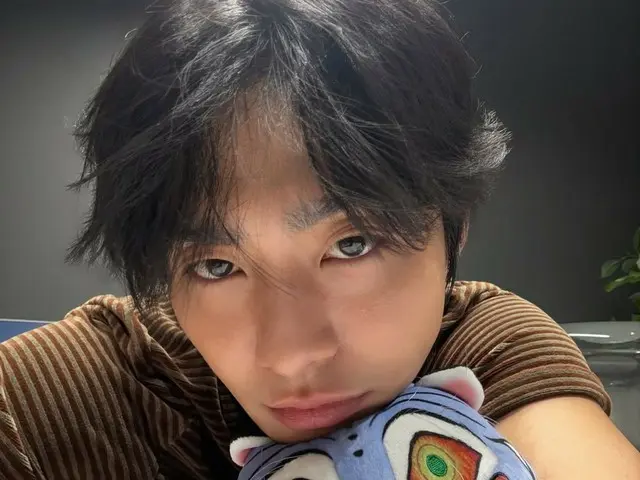 Aktor Ahn HyoSeop memikat dunia dengan perannya sebagai Jinu dari Saja Boys dalam film animasi Netflix "KPOP Girls! Demon Hunters"