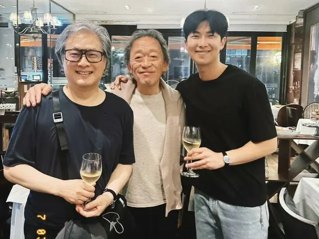 RM "BTS" merilis foto dirinya bersama sutradara Park Chan-wook dan konduktor Chung Myung-hun... "Pertemuan kelas dunia"