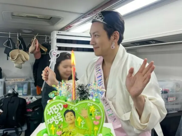 Ji Chang Wook berubah menjadi putri yang sempurna... Pesta ulang tahun bersama tim "Scandal" (video disertakan)