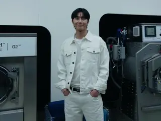 Aktor Park Seo Jun mengungkapkan penampilan terbarunya di acara merek denim
