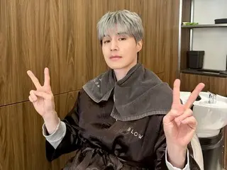Aktor Lee Dong Woo kembali mewarnai rambut peraknya menjadi hitam untuk drama baru