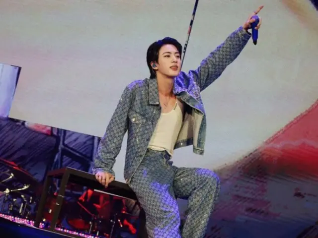 "BTS" JIN, emosi konser penggemar Osaka... Utto juga ada di sana