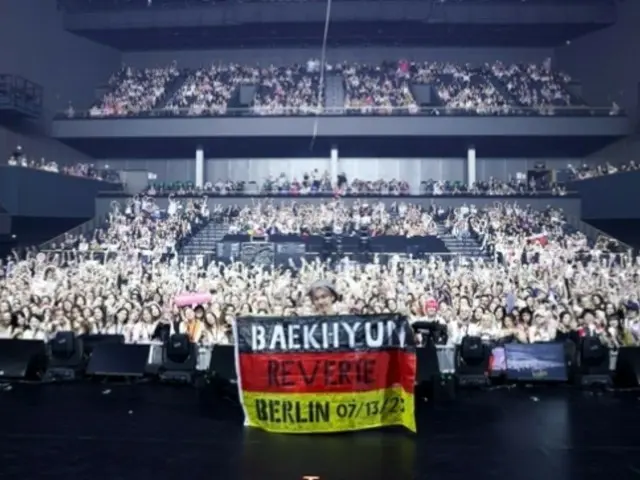 Baekhyun EXO memulai tur Eropa di Berlin... Konser di Makau juga menjual habis 19.000 kursi