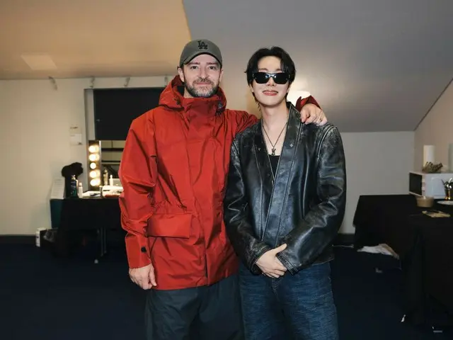 J-HOPE BTS merilis foto di belakang panggung Lollapalooza Berlin bersama Justin Timberlake, IVE, dan lainnya