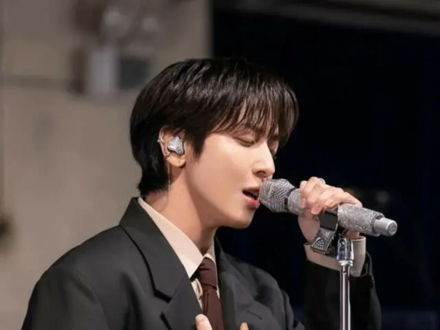 Jung Yong Hwa CNBLUE, visual yang mengesankan... "Aku masih hidup di malam ini"