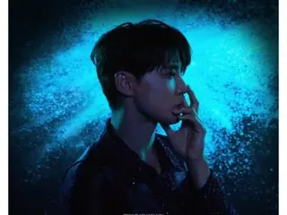 Jun Su (Xia) mengirimkan pesan dalam bahasa Jepang untuk merayakan pameran media pertamanya "SUARA: WARNA SUARA"