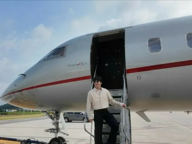 Jung Yong Hwa CNBLUE sangat bahagia di jet pribadi