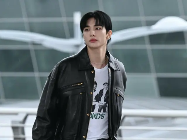 [Foto Bandara] Hyun Jin Stray Kids mengenakan jaket kulit keren dan berkata, "Aku akan pergi ke Milan."