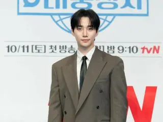 Lee Junho (2PM) mengenang IMF 1997 di Korea... "Saya belajar kekuatan persatuan dari orang tua saya"