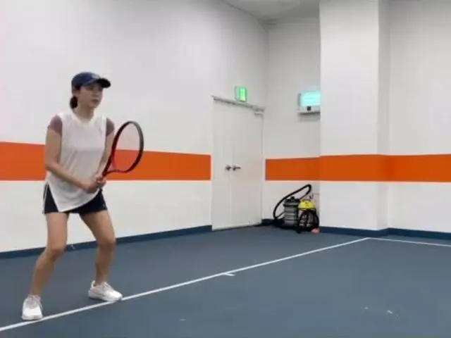 Aktris Son Ye Jin merilis video dirinya bermain tenis... "Hobi Miri adalah tenis" (video disertakan)