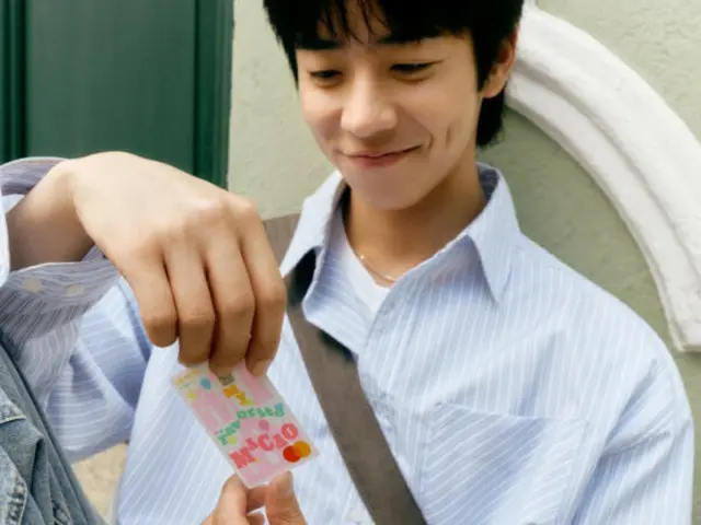 Choi Jeong Hyup berjalan di jalanan Makau... Momen saat dia berhenti tetap menjadi sensasi