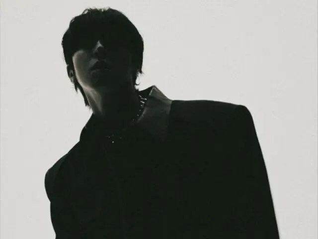 Yunho (U-KNOW) TVXQ memancarkan aura yang kuat dan keren... Tidak sabar menantikan album penuh pertamanya "I-KNOW"