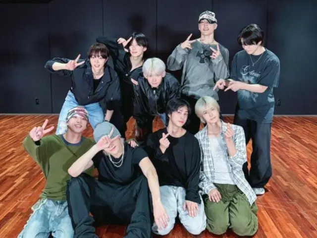 "&TEAM" penuh dengan chemistry yang lucu dan menggemaskan...