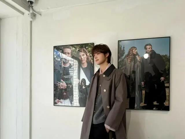 Wiju &TEAM memancarkan aura chic dalam mantel panjang... "Musim gugur, jangan pergi"