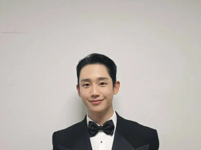 Penampilan tuksedo sempurna Jung Hae-In terungkap... Presentasi di Blue Dragon Film Awards
