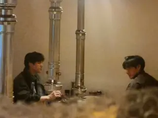 V BTS dan Song Kang di restoran yakiniku? ... Penampakan sedang tren