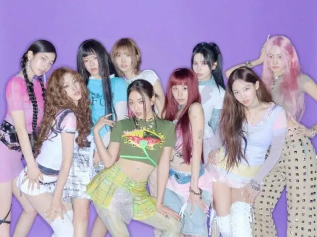 TWICE menyalakan 50.000 api harapan (tongkat cahaya) di Hong Kong, kota yang sedang berduka... Martabat kelas dunia mereka bersinar di tengah krisis